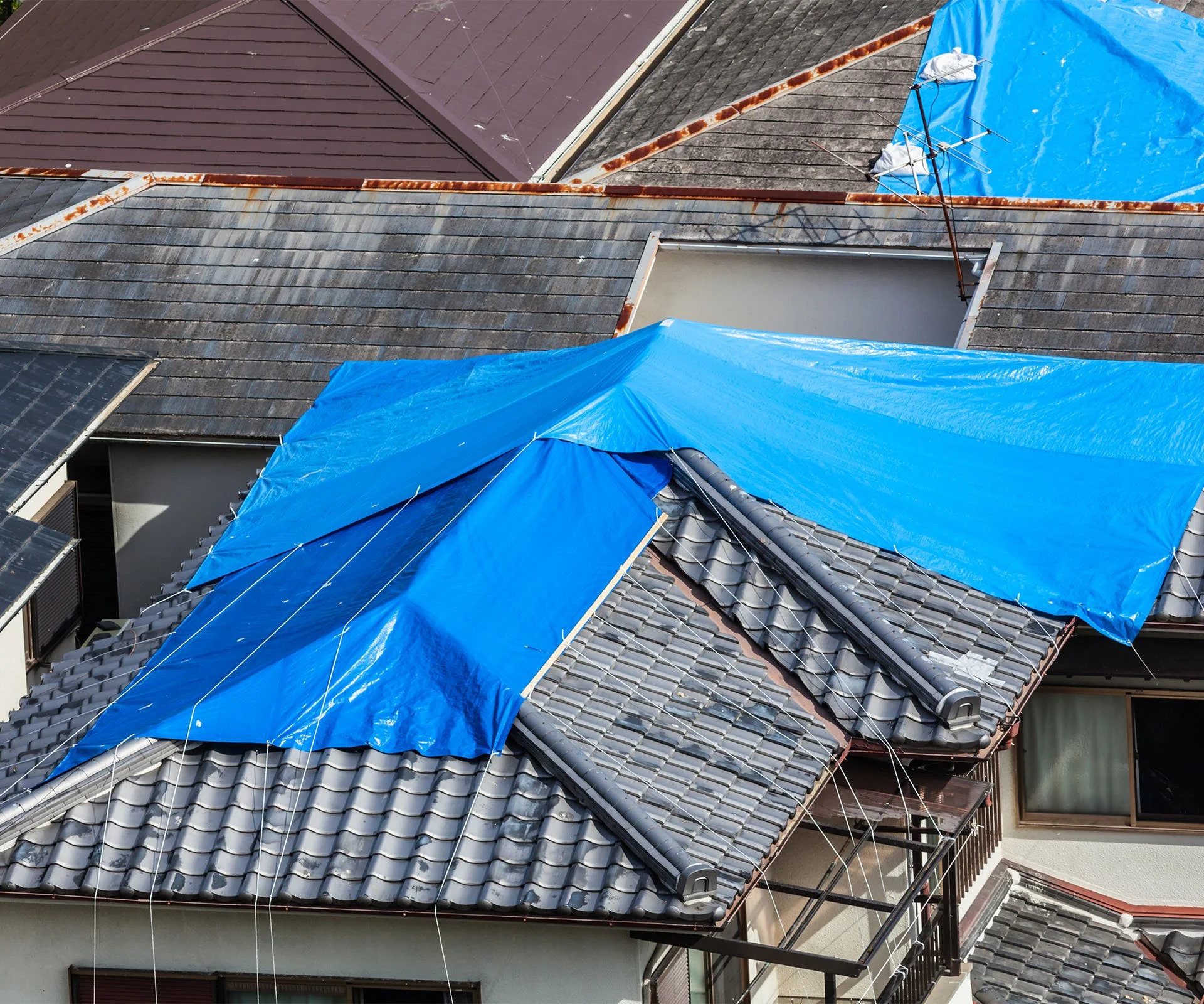 Emergency Roof Tarping